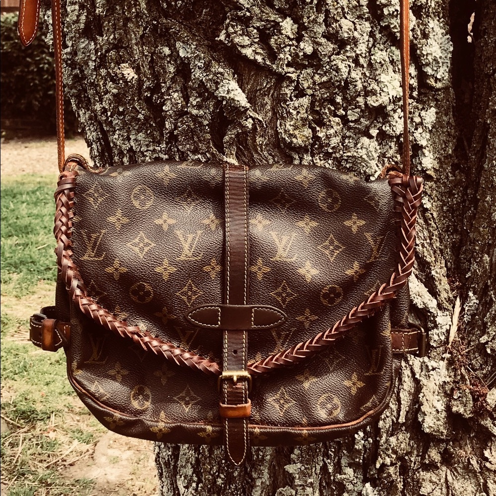 Louis Vuitton Saumur 30